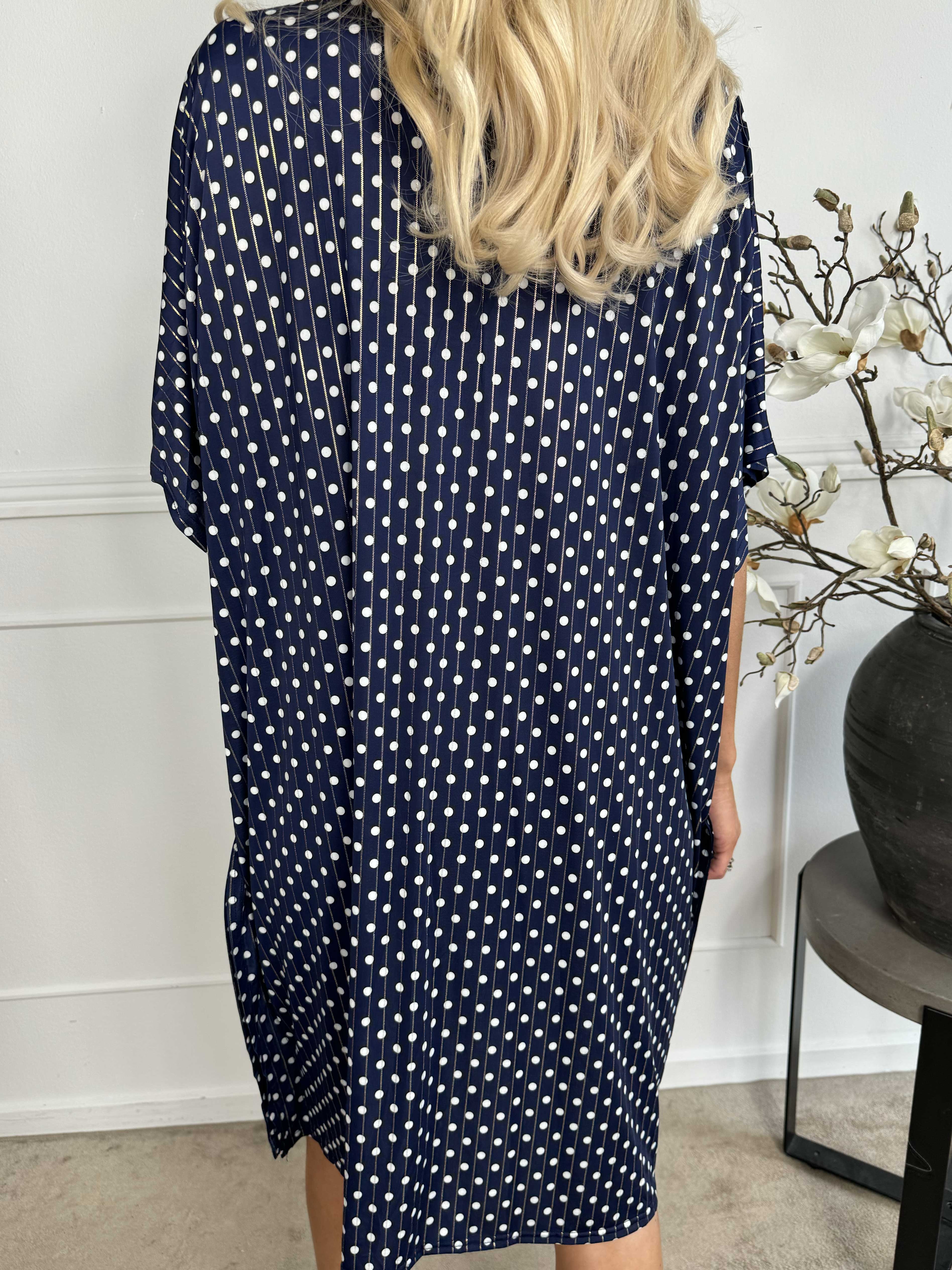 Azmina Dot - Elastisk tunikakjole i loose fit